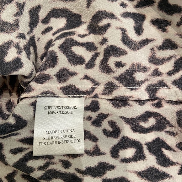 Theysken’s Theory silk blouse, cream/black/lavender undertones, size small - Picture 4 of 4